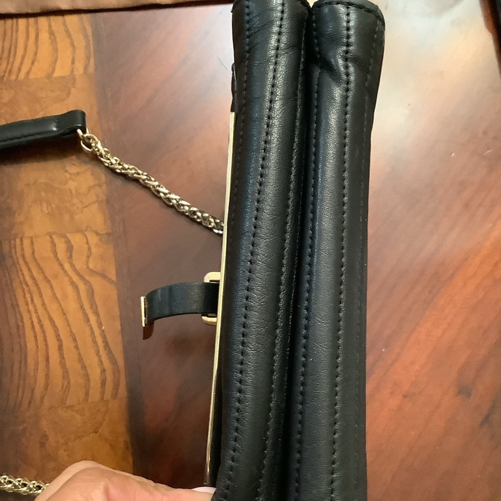 VINCE CAMUTO LEATHER SHOULDER BAG - Picture 3 of 13
